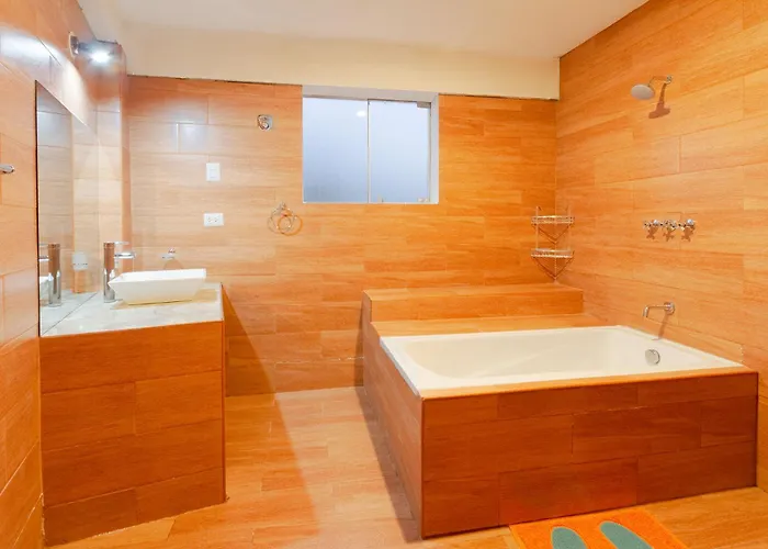 Casa Piscina 23 Pax Wifi Parking ホテル ウルバンバ